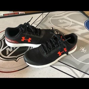 Boys UnderArmour Shoes, NWOT